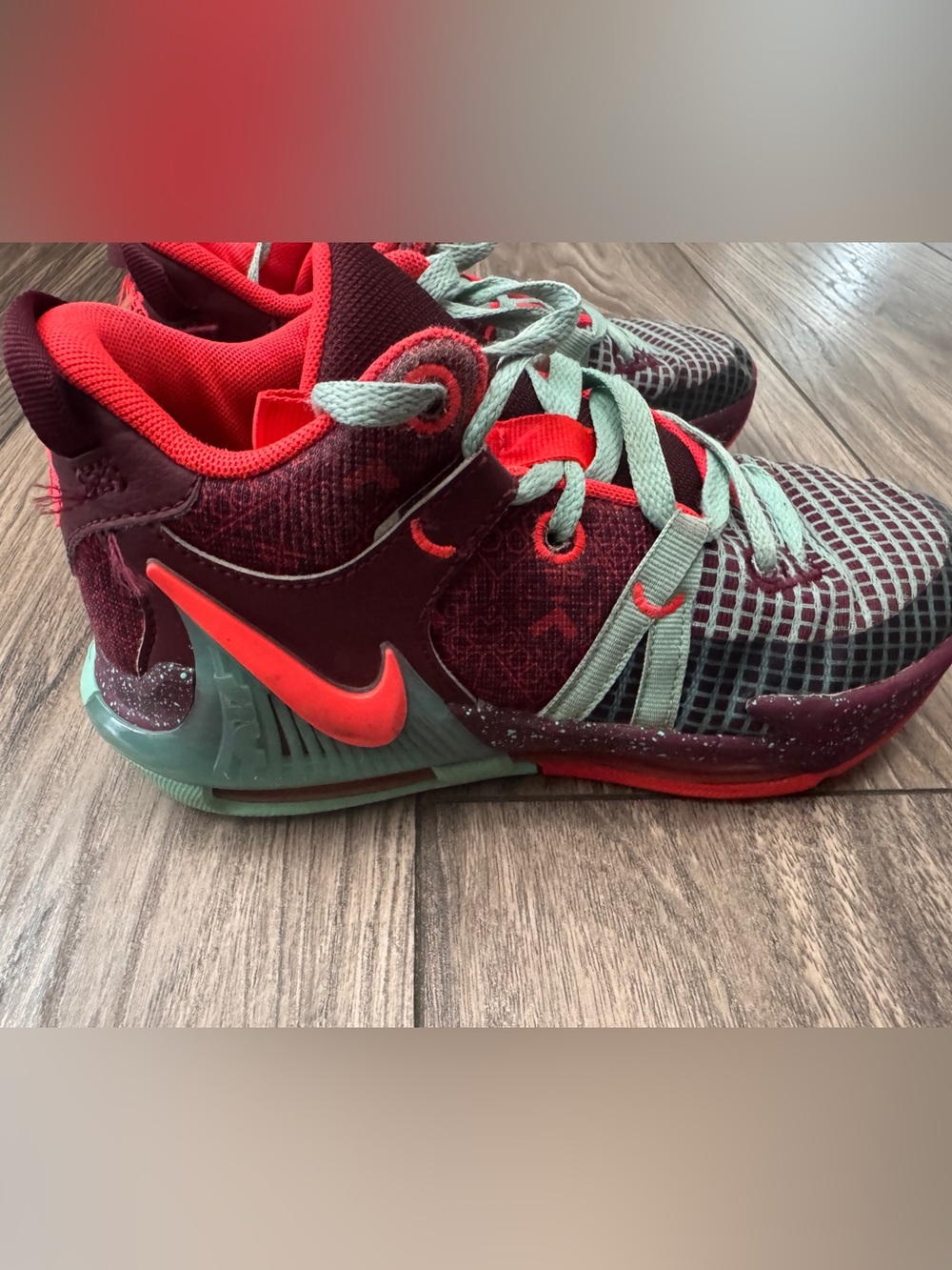 Nike Shoes | Lebron James Witness 7 SE Team Res Jade. Size 3.5 Yourh - Picture 3 of 4